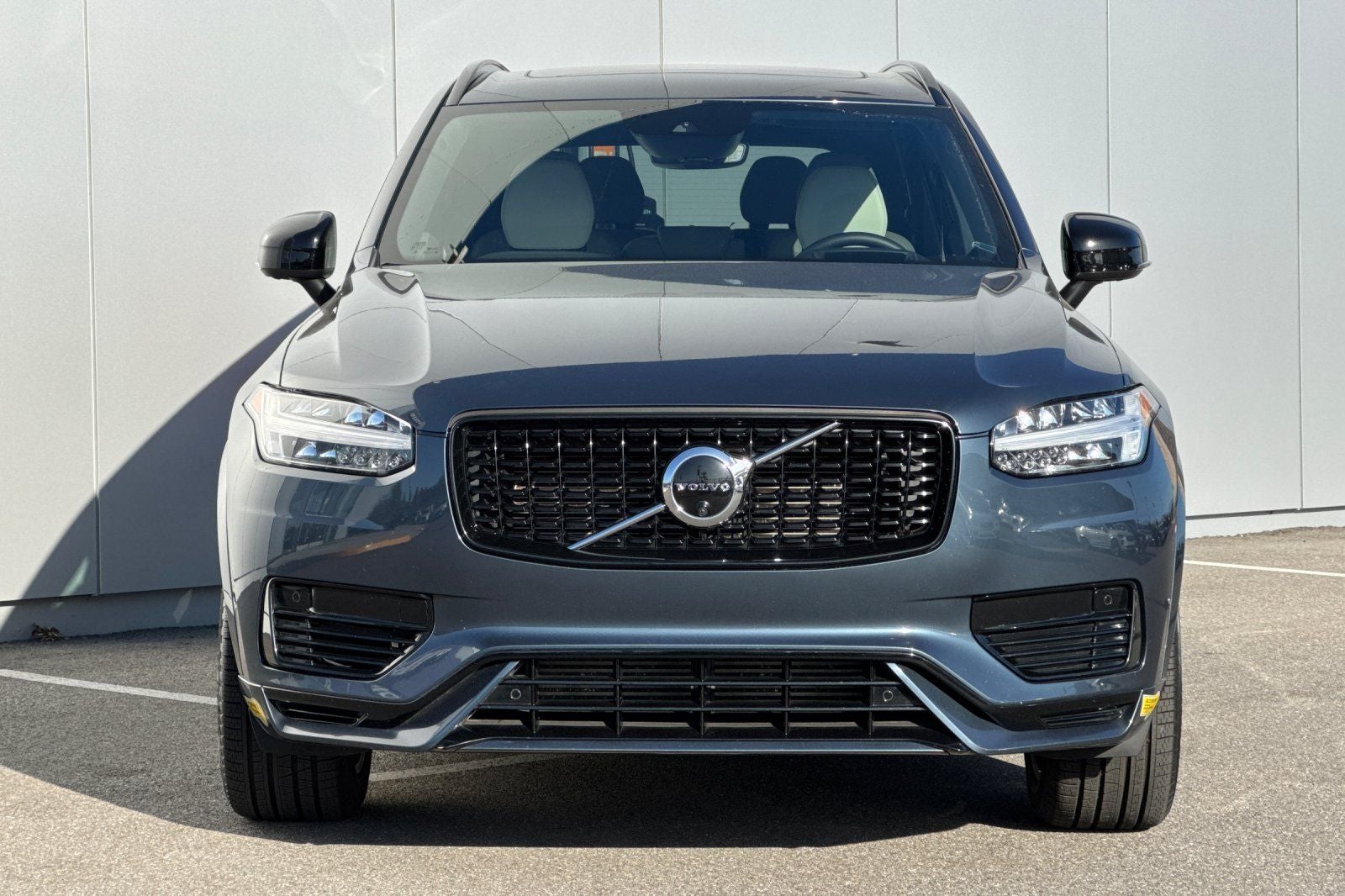 2022 Volvo XC90 Recharge Plug-In Hybrid T8 R-Design Extended Range 7P