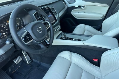 2022 Volvo XC90 Recharge Plug-In Hybrid T8 R-Design Extended Range 7P