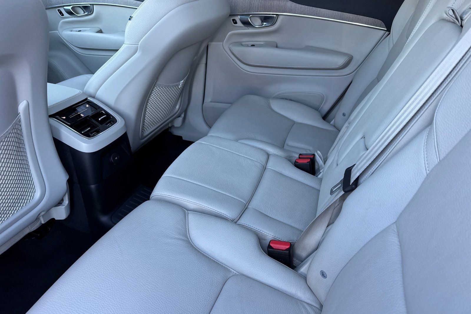 2023 Volvo XC90 Recharge Plug-In Hybrid T8 Plus Bright Theme 7 Passenger