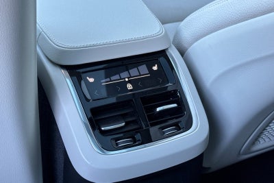 2023 Volvo XC90 Recharge Plug-In Hybrid T8 Plus Bright Theme 7 Passenger