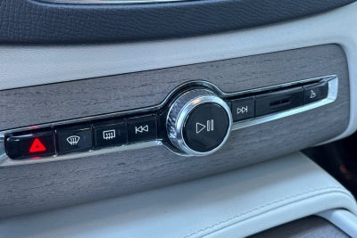 2023 Volvo XC90 Recharge Plug-In Hybrid T8 Plus Bright Theme 7 Passenger