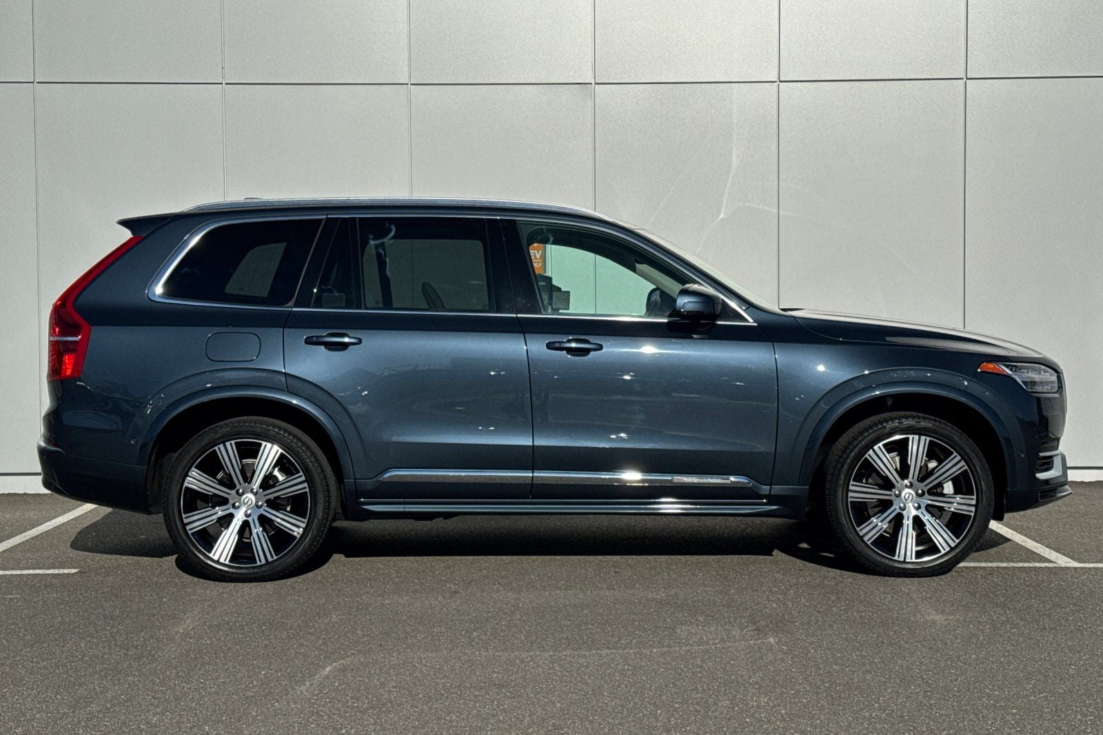 2023 Volvo XC90 Recharge Plug-In Hybrid T8 Plus Bright Theme 7 Passenger