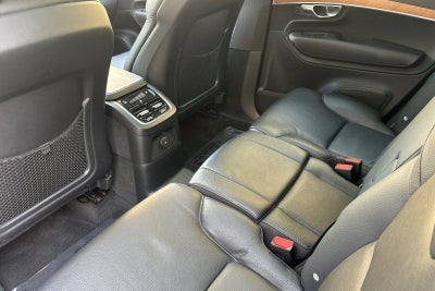 2023 Volvo XC90 Recharge Plug-In Hybrid T8 Plus Dark Theme 7 Passenger