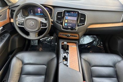 2023 Volvo XC90 Recharge Plug-In Hybrid T8 Plus Dark Theme 7 Passenger