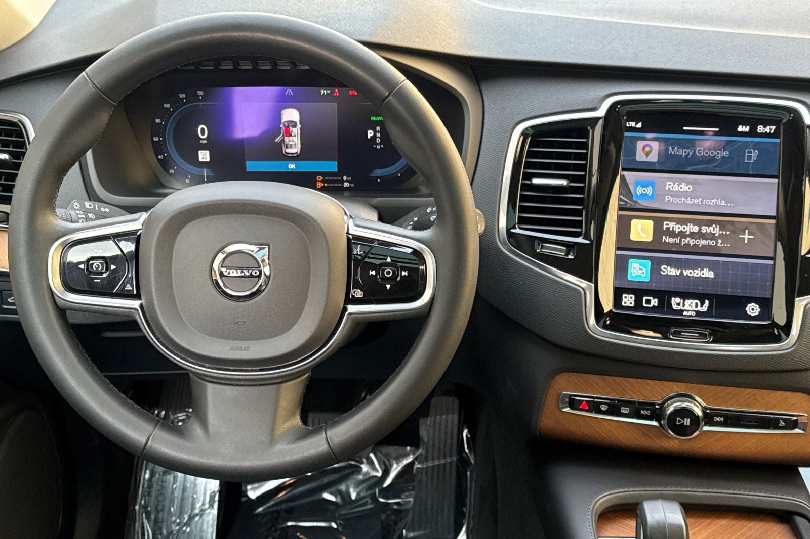 2023 Volvo XC90 Recharge Plug-In Hybrid T8 Plus Dark Theme 7 Passenger