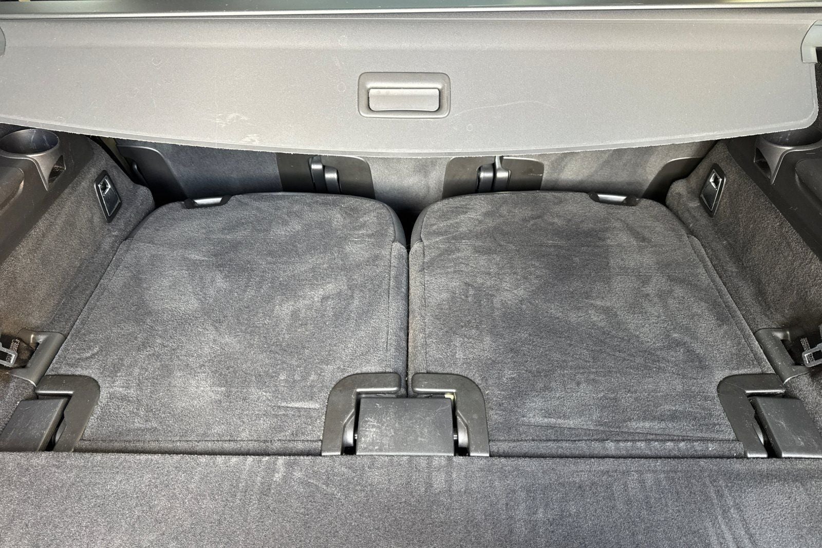 2023 Volvo XC90 Recharge Plug-In Hybrid T8 Plus Dark Theme 7 Passenger