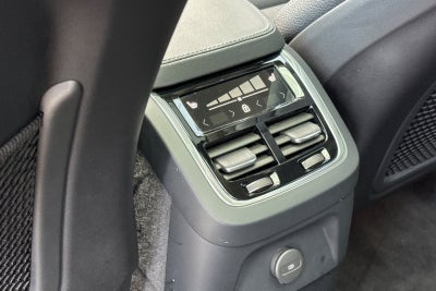2023 Volvo XC90 Recharge Plug-In Hybrid T8 Plus Dark Theme 7 Passenger