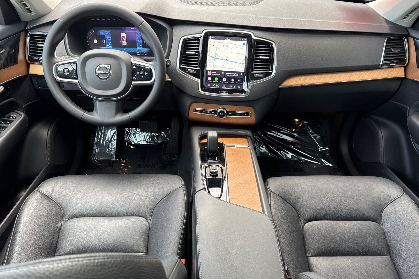 2023 Volvo XC90 Recharge Plug-In Hybrid T8 Plus Dark Theme 7 Passenger