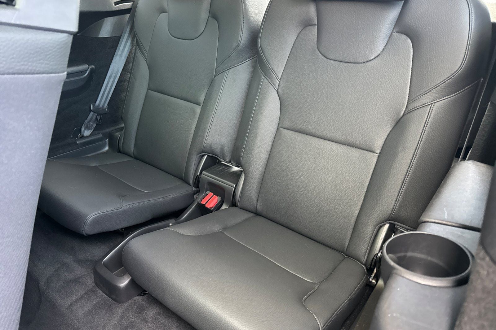 2023 Volvo XC90 Recharge Plug-In Hybrid T8 Plus Dark Theme 7 Passenger