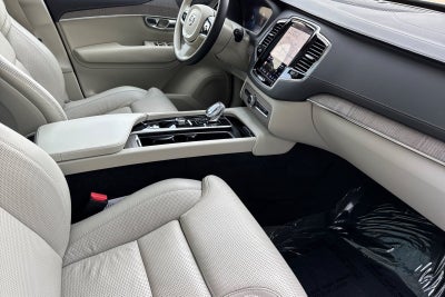 2023 Volvo XC90 Recharge Plug-In Hybrid Ultimate