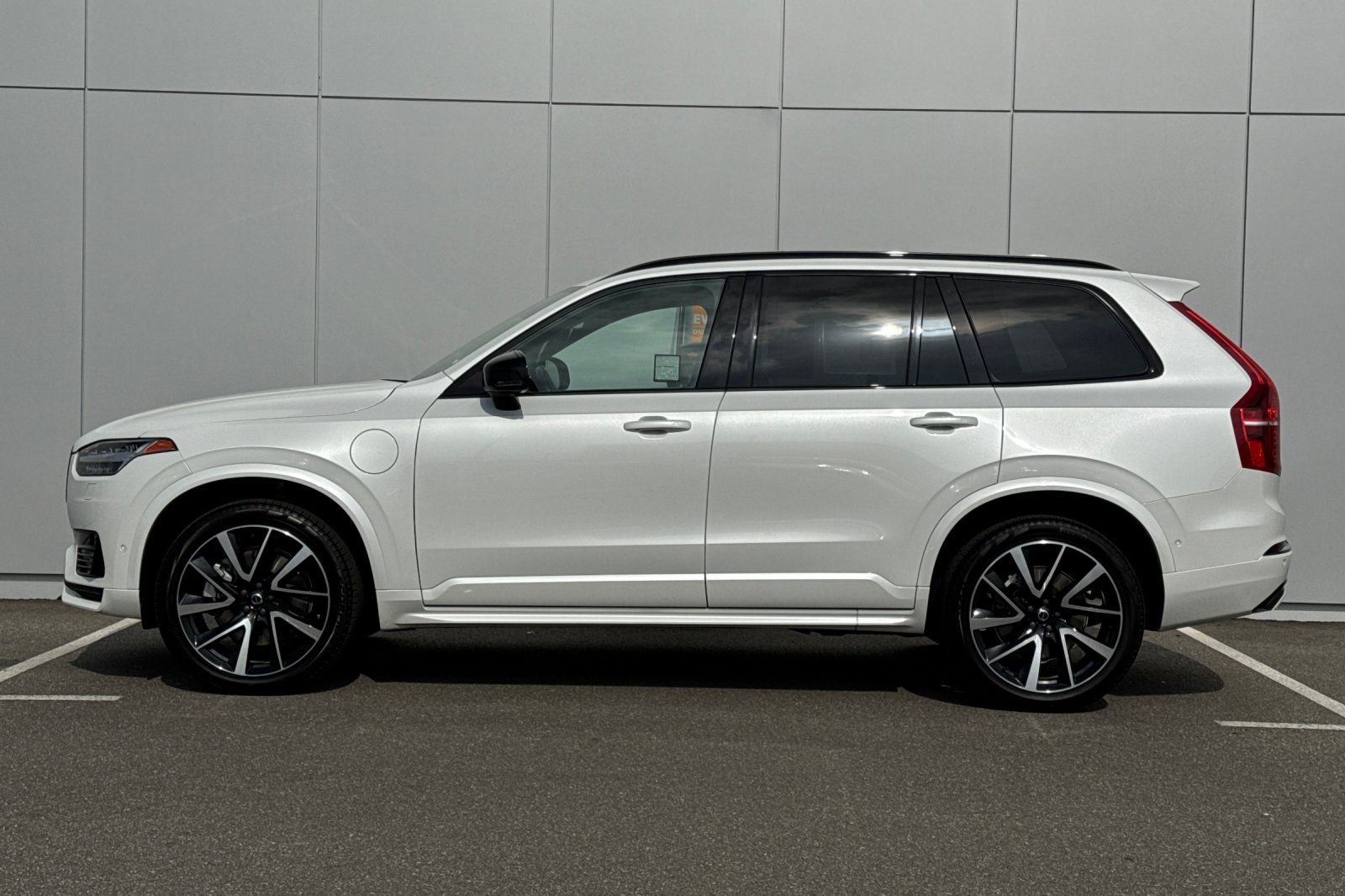 2023 Volvo XC90 Recharge Plug-In Hybrid Ultimate