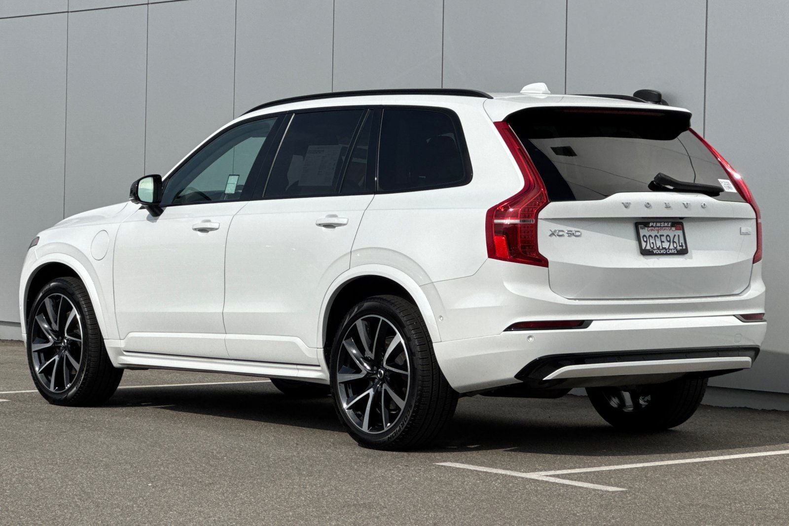 2023 Volvo XC90 Recharge Plug-In Hybrid Ultimate