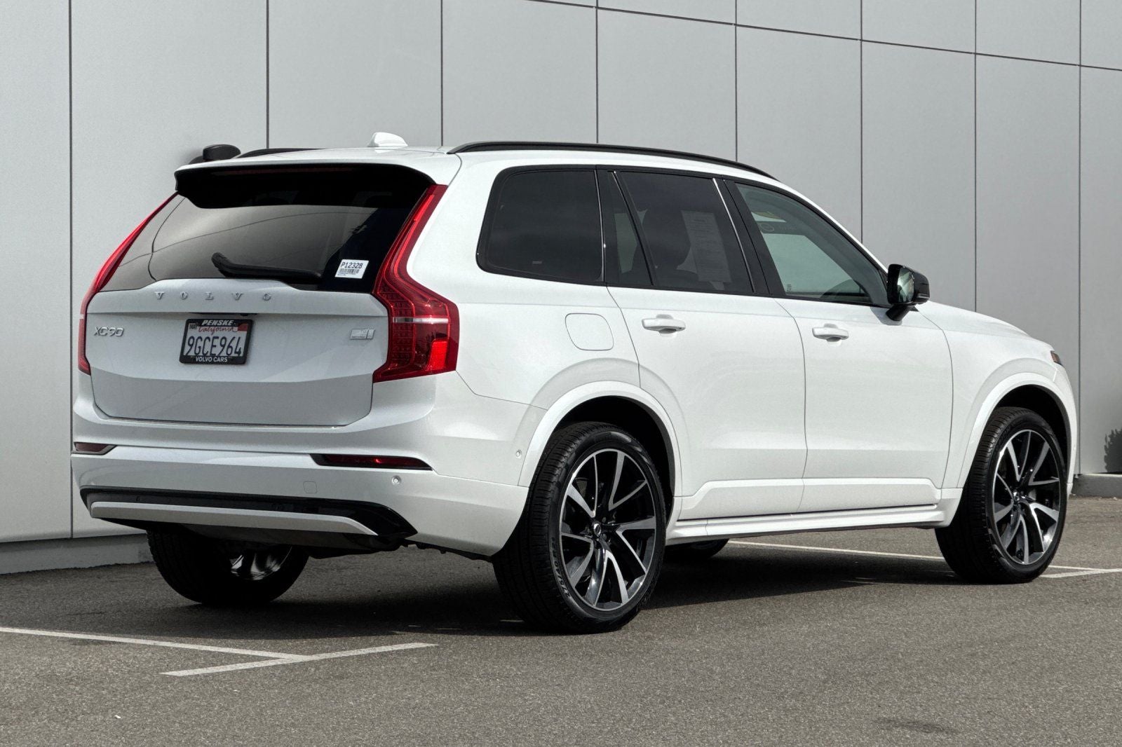 2023 Volvo XC90 Recharge Plug-In Hybrid Ultimate