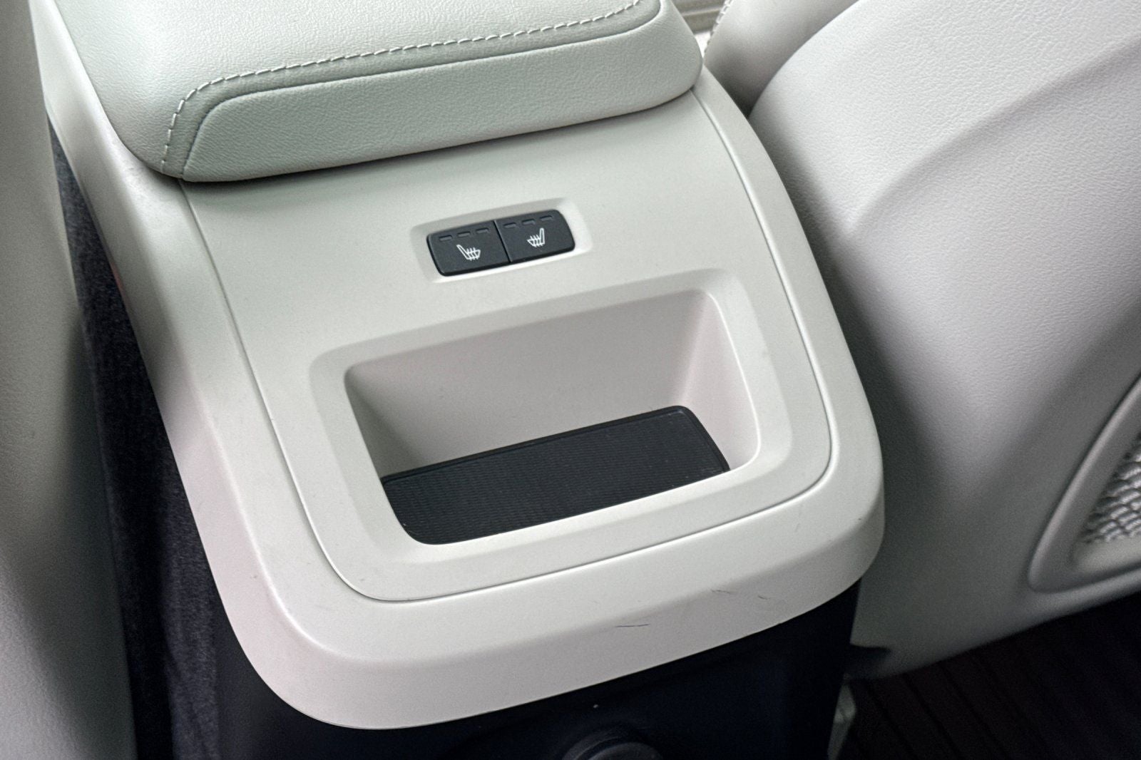 2023 Volvo XC60 Recharge Plug-In Hybrid Ultimate