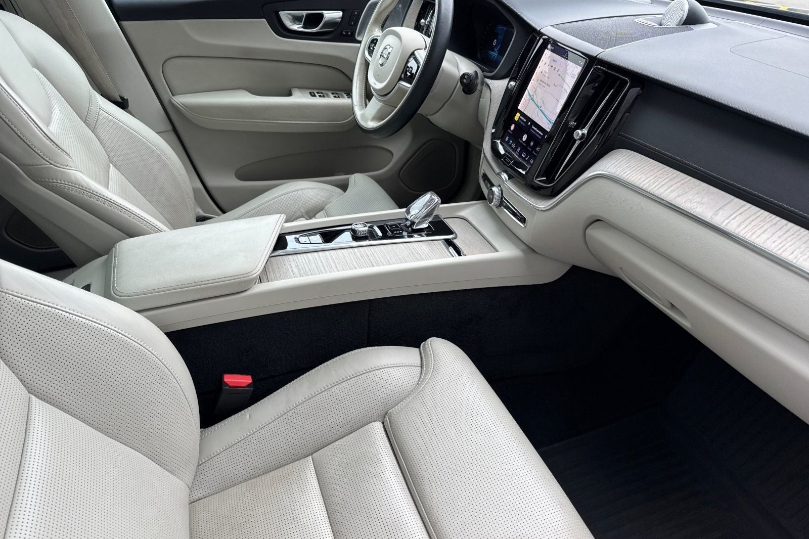 2023 Volvo XC60 Recharge Plug-In Hybrid Ultimate