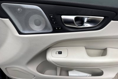 2023 Volvo XC60 Recharge Plug-In Hybrid Ultimate