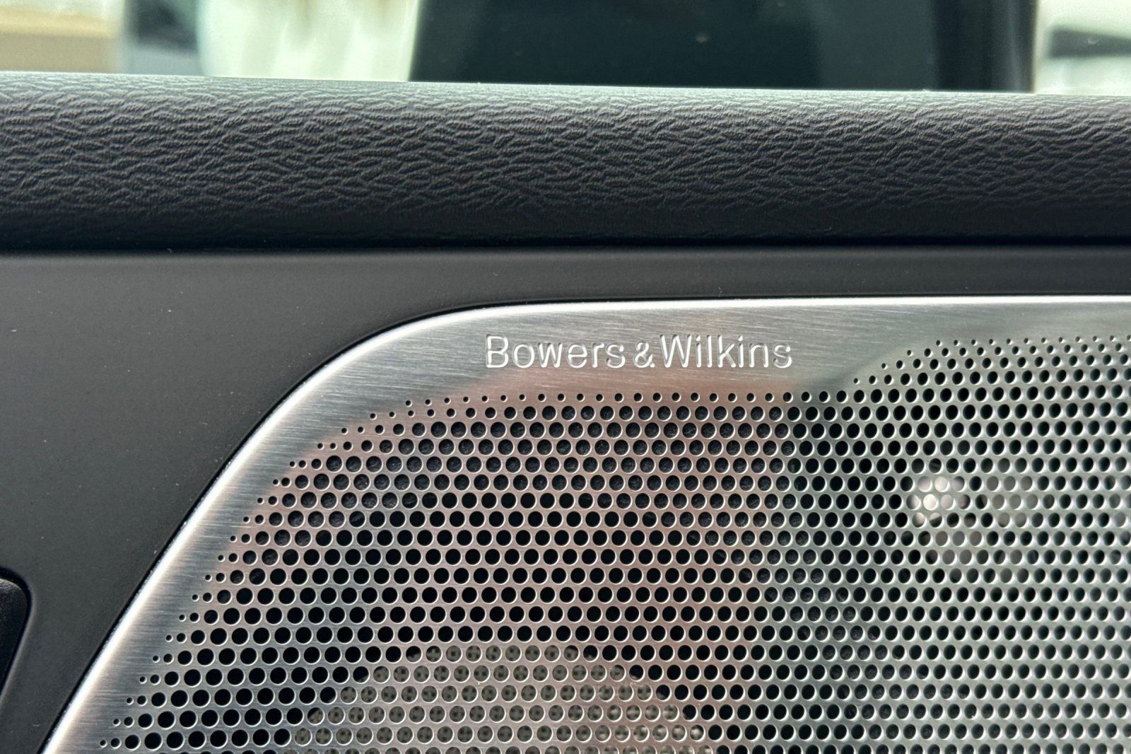 2023 Volvo XC60 Recharge Plug-In Hybrid Ultimate