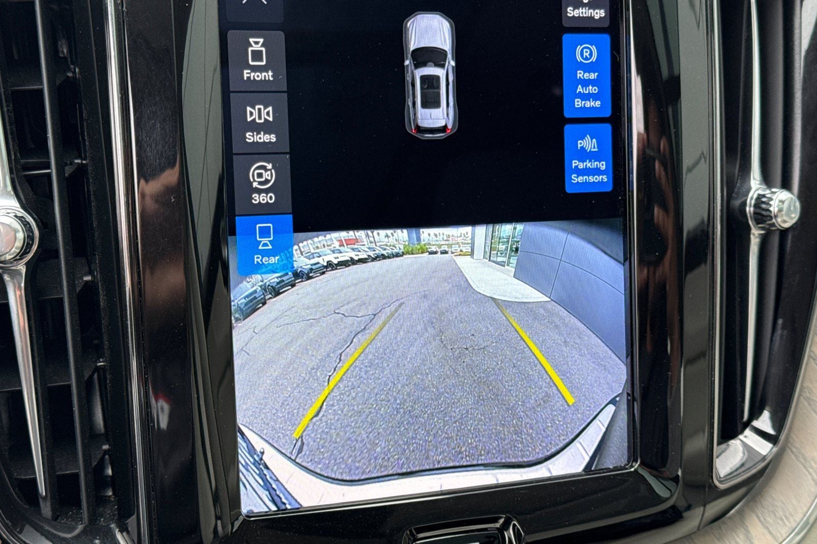 2023 Volvo XC60 Recharge Plug-In Hybrid Ultimate