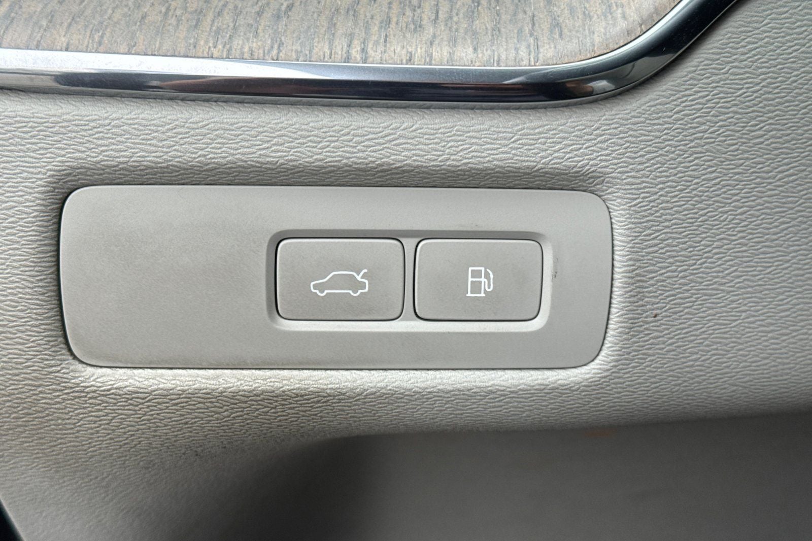 2023 Volvo XC60 Recharge Plug-In Hybrid Ultimate