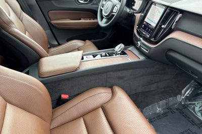 2023 Volvo XC60 Recharge Plug-In Hybrid Ultimate