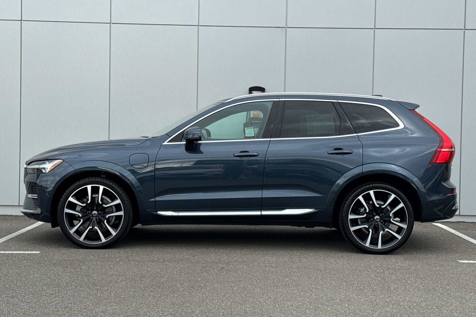 2023 Volvo XC60 Recharge Plug-In Hybrid Ultimate