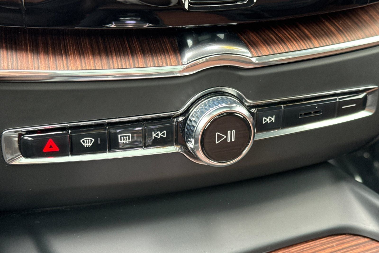 2023 Volvo XC60 Recharge Plug-In Hybrid Ultimate