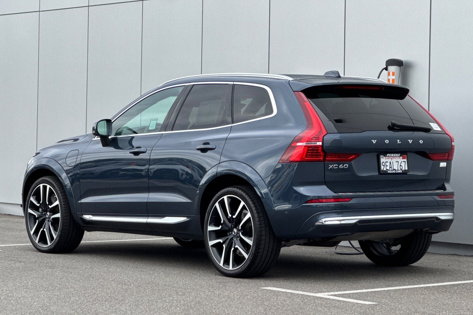 2023 Volvo XC60 Recharge Plug-In Hybrid Ultimate