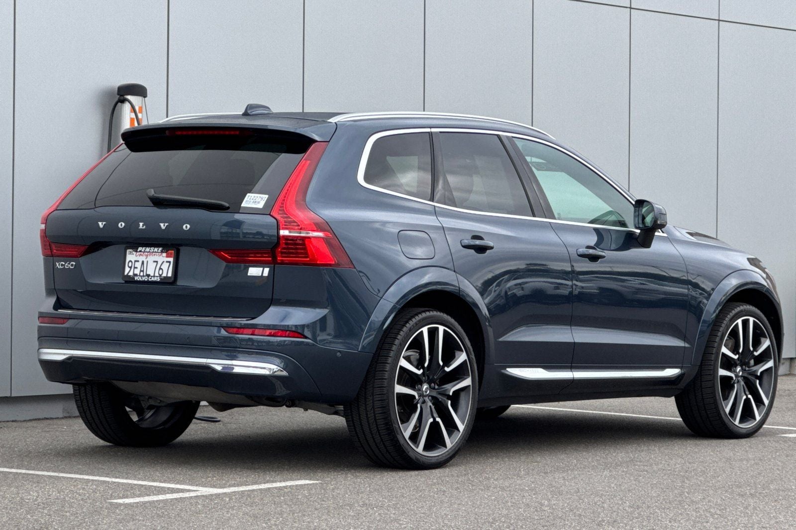2023 Volvo XC60 Recharge Plug-In Hybrid Ultimate