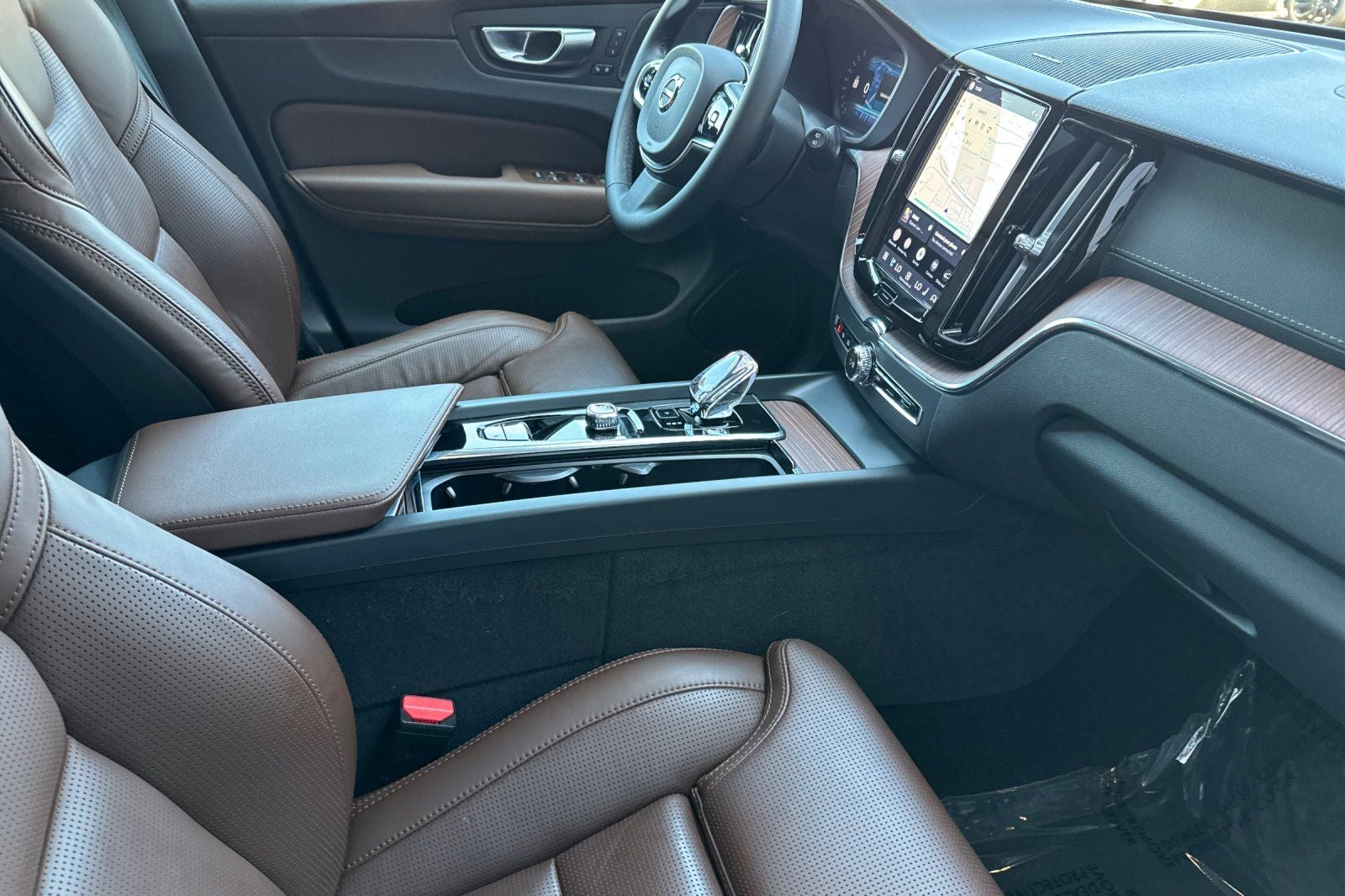 2024 Volvo XC60 Recharge Plug-In Hybrid Ultimate