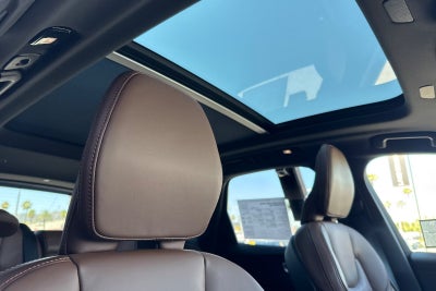 2024 Volvo XC60 Recharge Plug-In Hybrid Ultimate