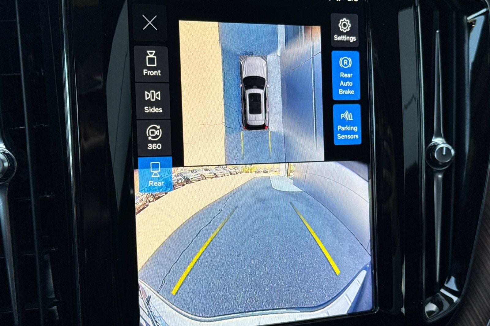 2024 Volvo XC60 Recharge Plug-In Hybrid Ultimate