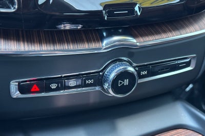 2024 Volvo XC60 Recharge Plug-In Hybrid Ultimate