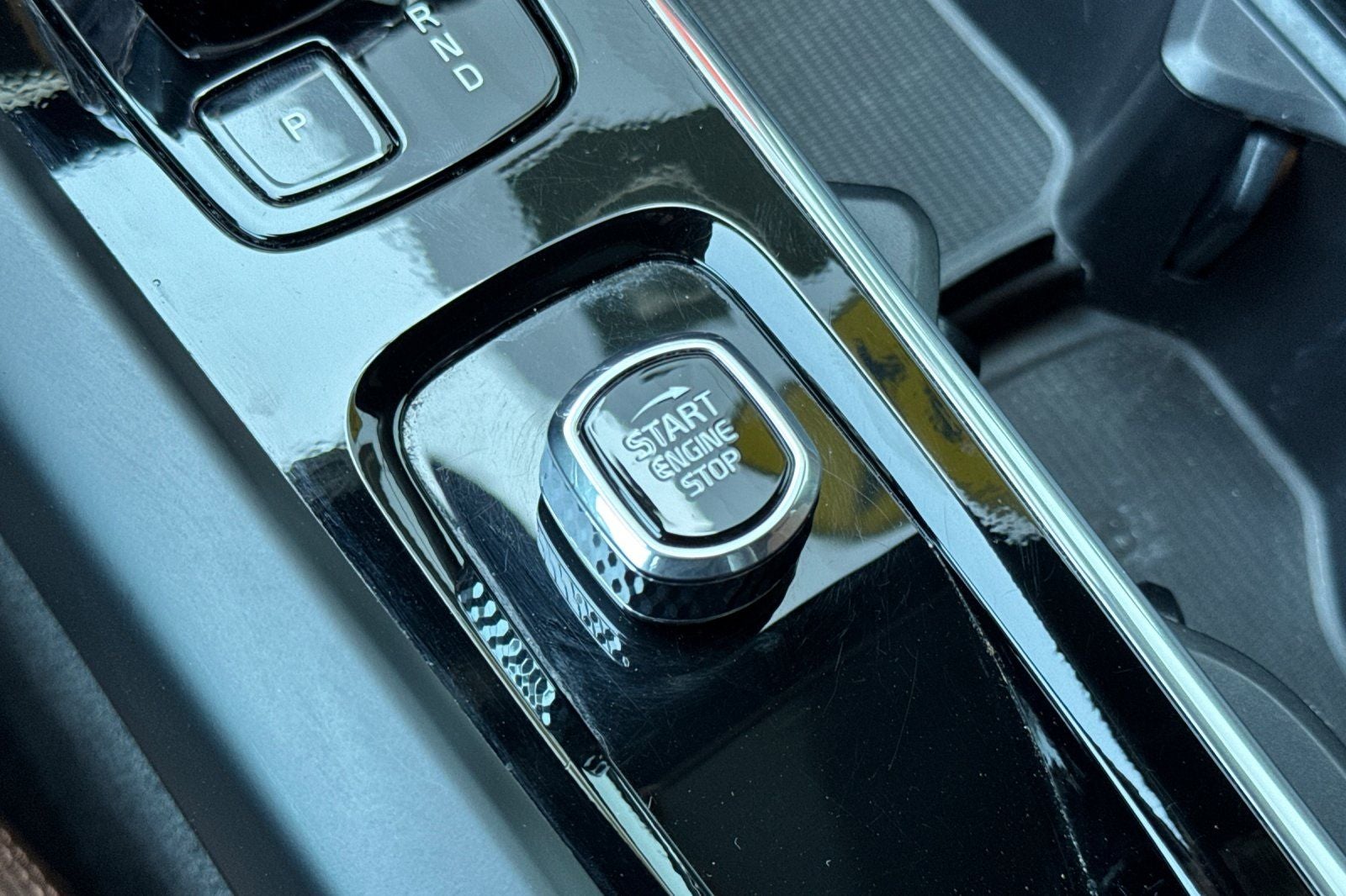 2024 Volvo XC60 Recharge Plug-In Hybrid Ultimate