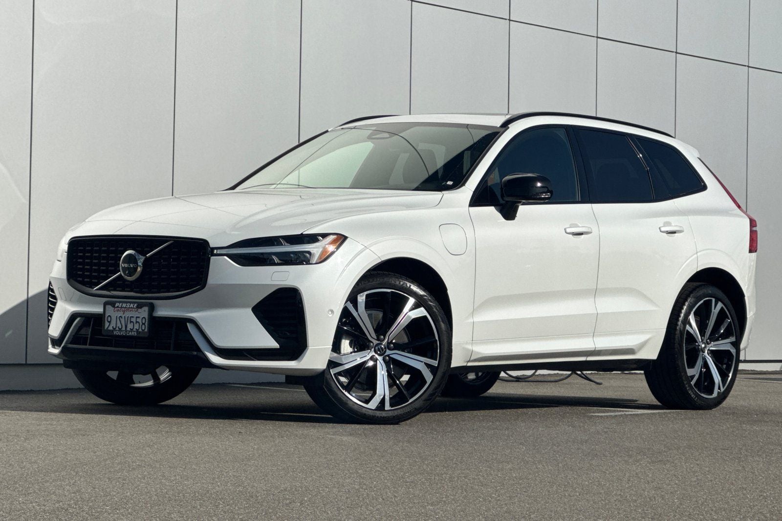 2024 Volvo XC60 Recharge Plug-In Hybrid Ultimate