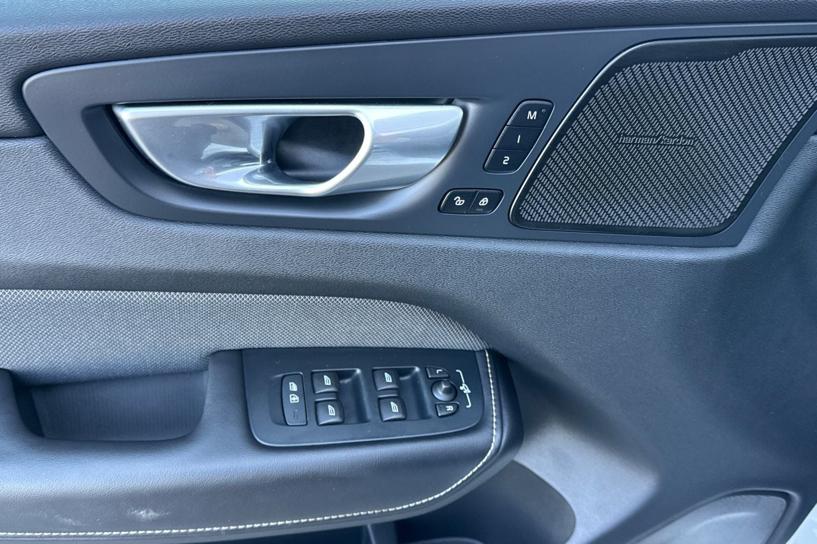 2024 Volvo XC60 Recharge Plug-In Hybrid Ultimate