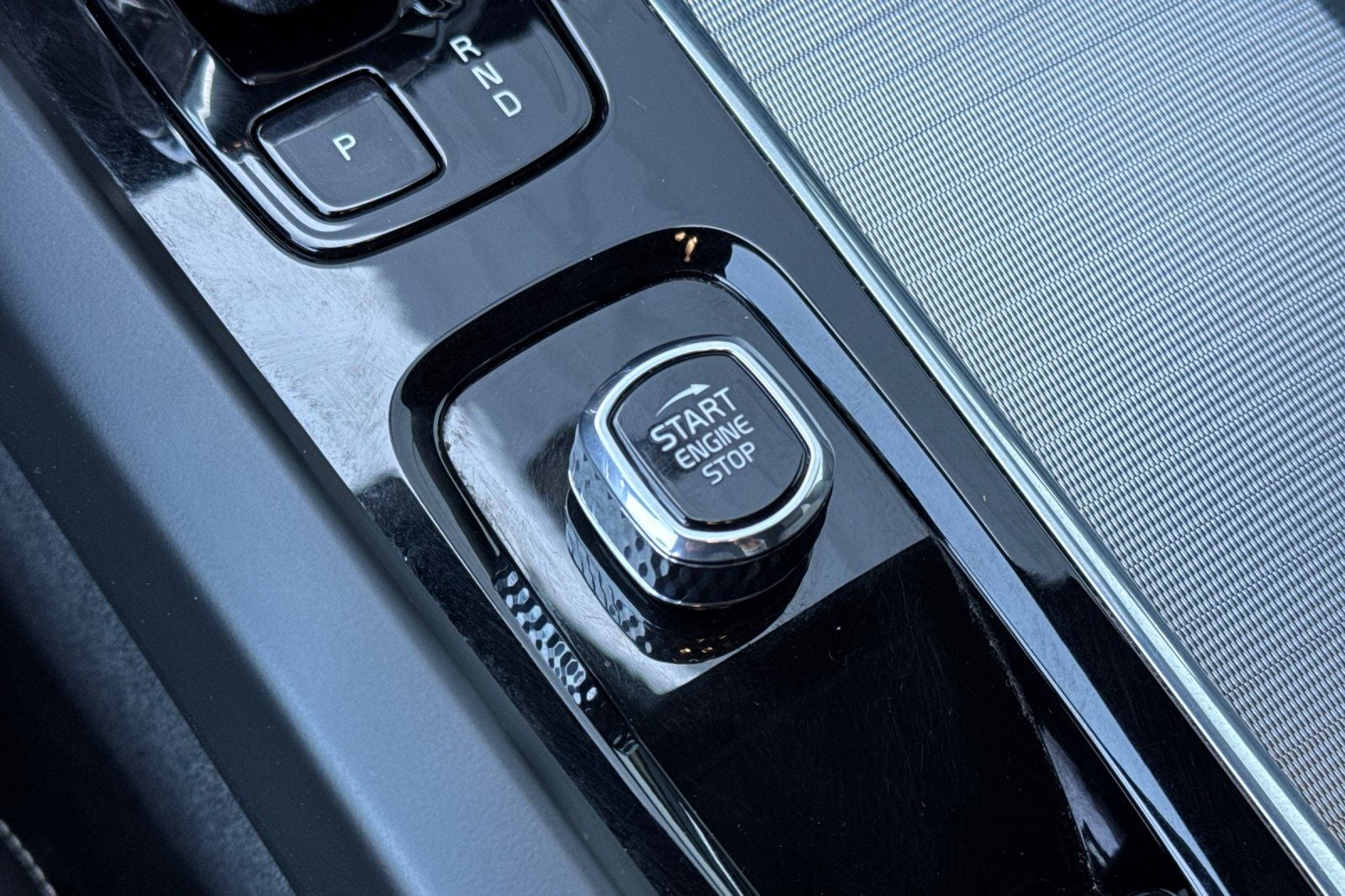 2024 Volvo XC60 Recharge Plug-In Hybrid Ultimate