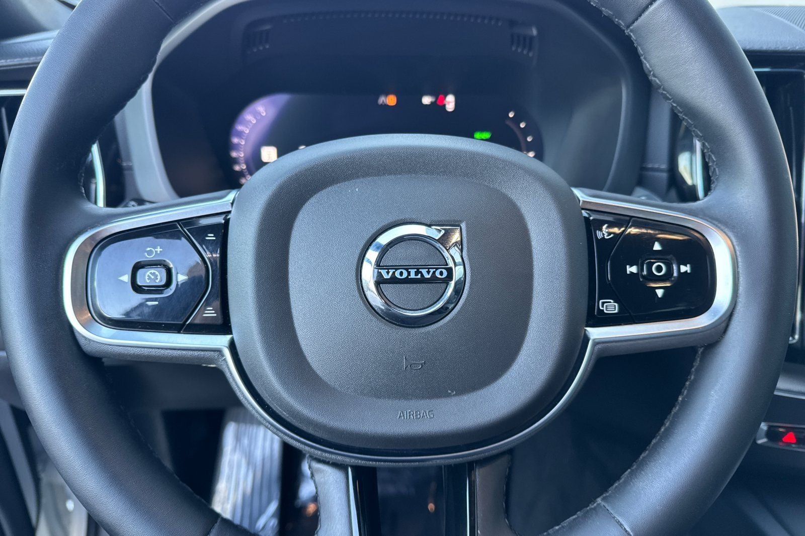 2024 Volvo XC60 Recharge Plug-In Hybrid Ultimate