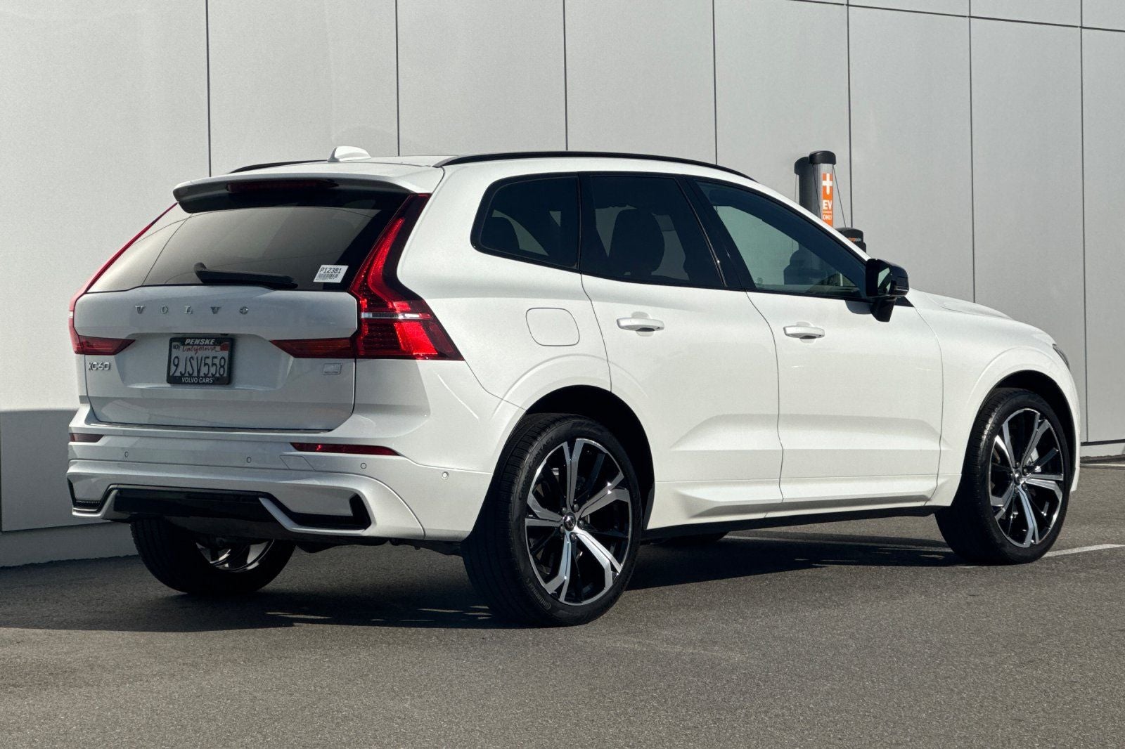2024 Volvo XC60 Recharge Plug-In Hybrid Ultimate