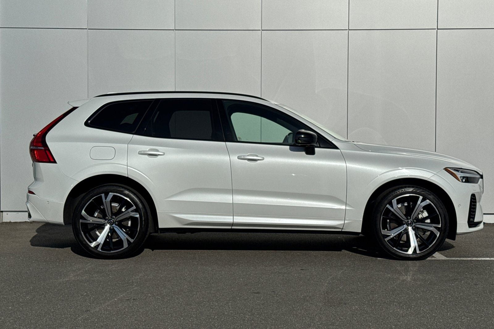 2024 Volvo XC60 Recharge Plug-In Hybrid Ultimate