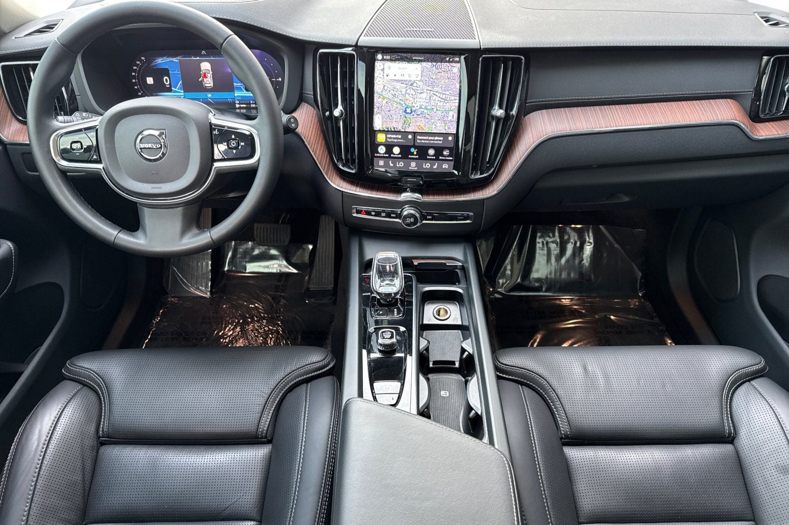 2023 Volvo XC60 Recharge Plug-In Hybrid Ultimate