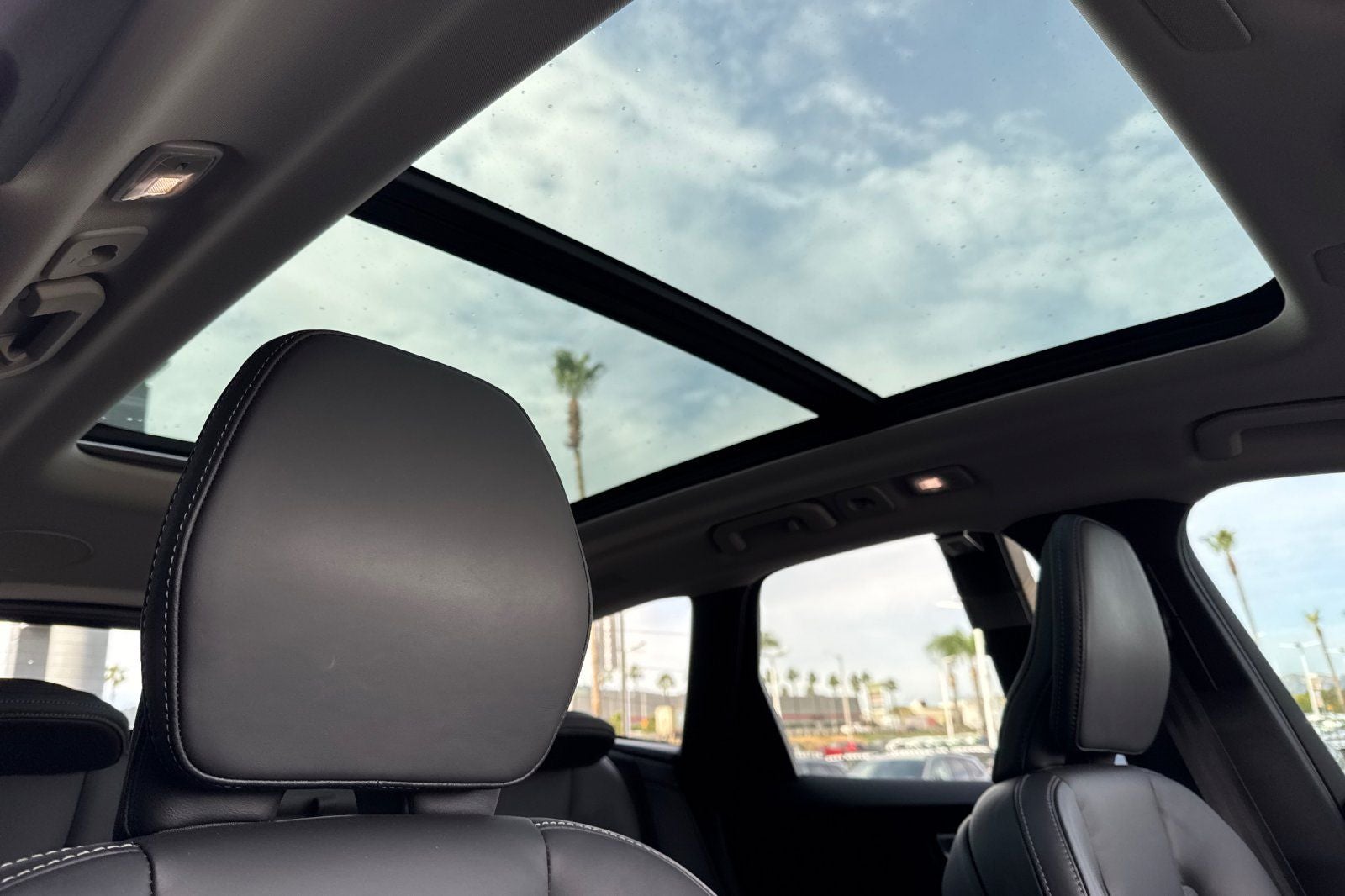 2023 Volvo XC60 Recharge Plug-In Hybrid Ultimate