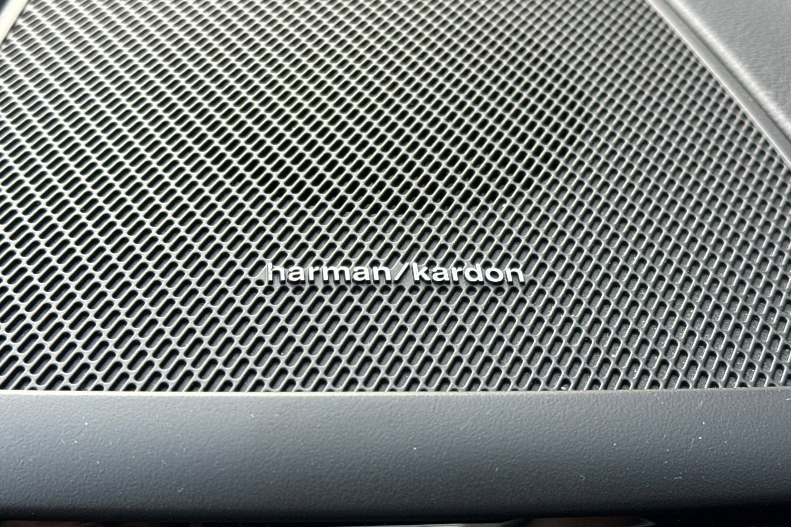 2023 Volvo XC60 Recharge Plug-In Hybrid Ultimate