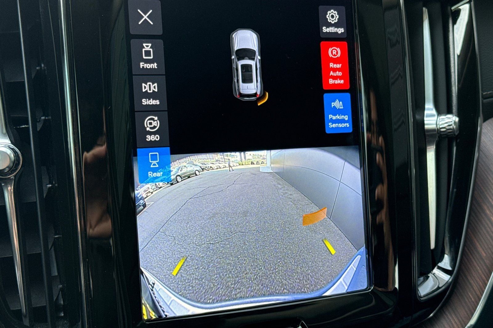 2023 Volvo XC60 Recharge Plug-In Hybrid Ultimate