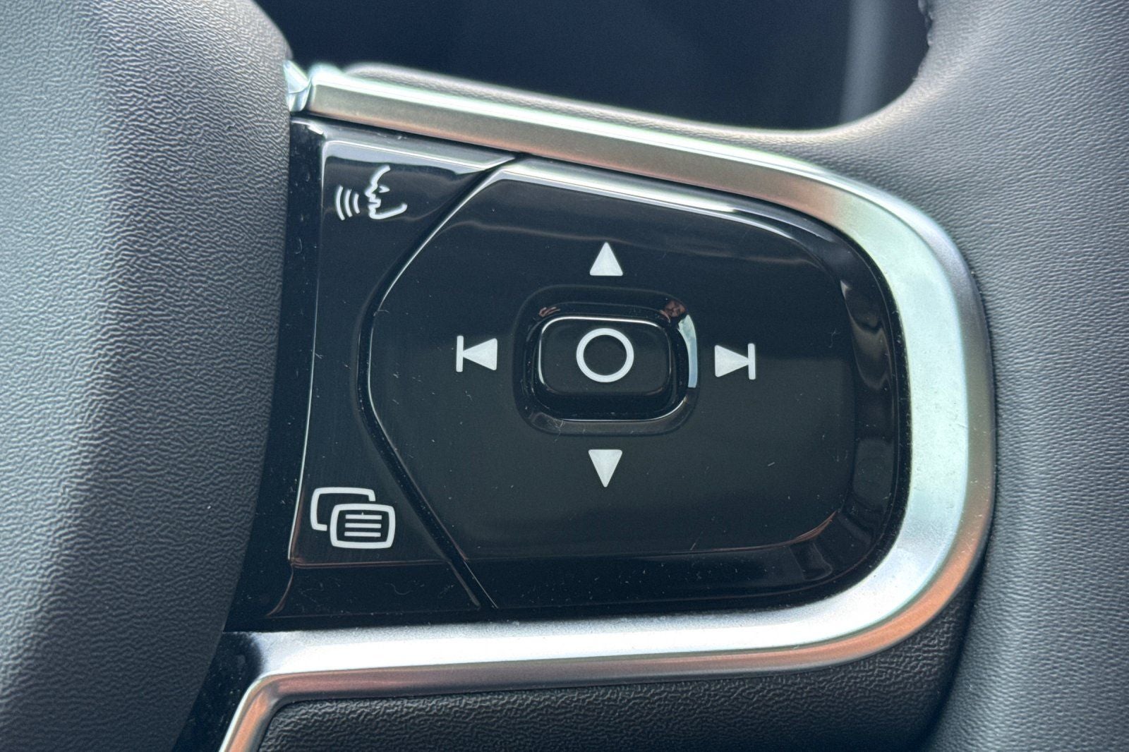 2023 Volvo XC60 Recharge Plug-In Hybrid Ultimate