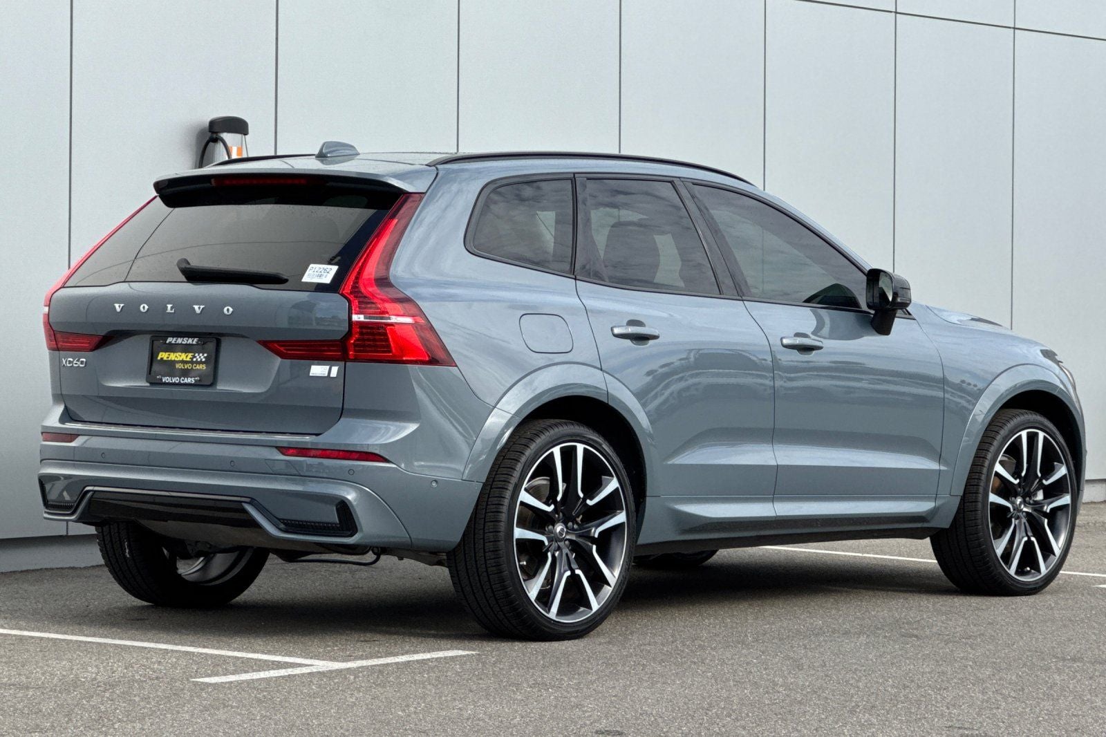 2023 Volvo XC60 Recharge Plug-In Hybrid Ultimate