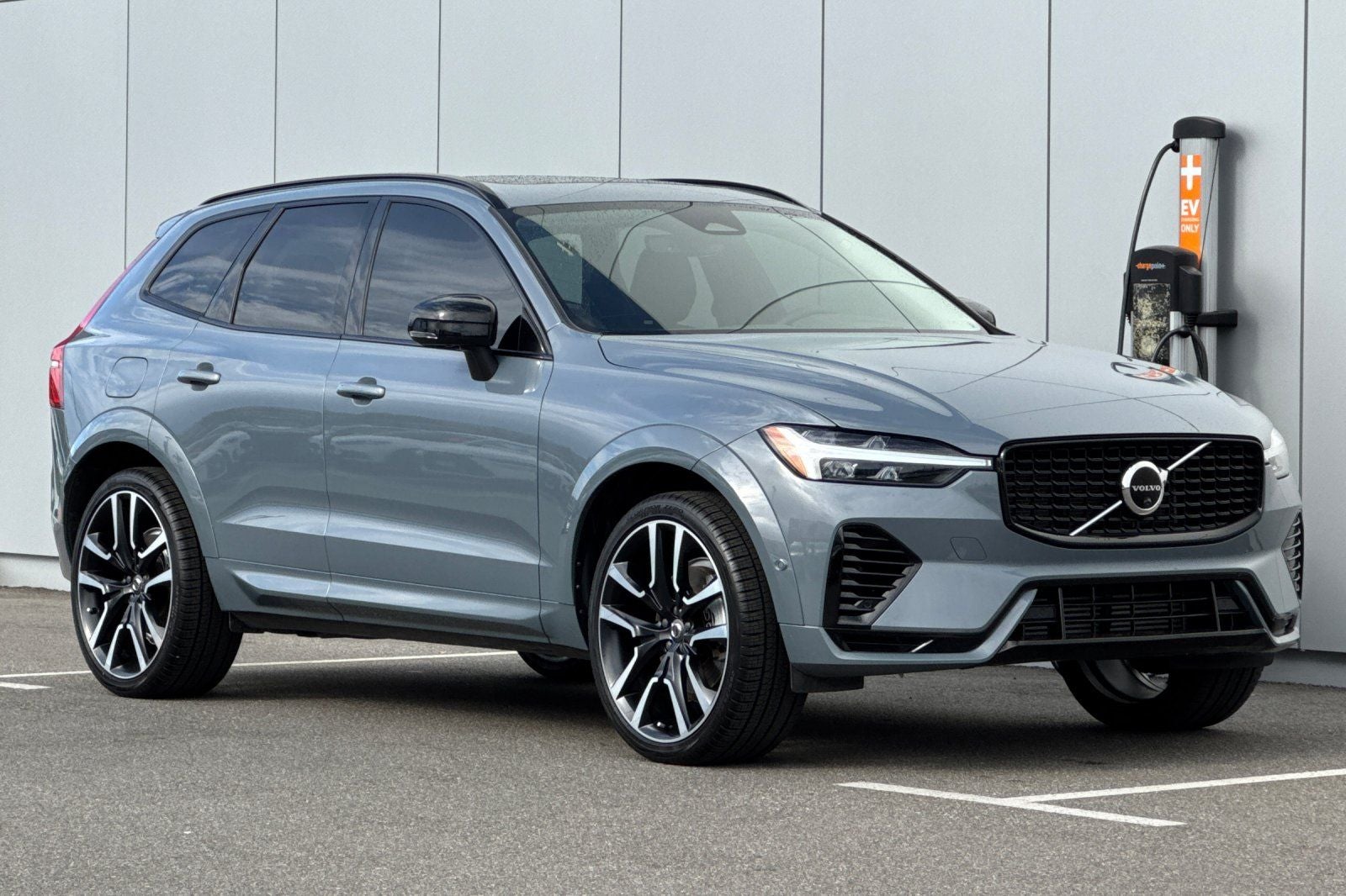 2023 Volvo XC60 Recharge Plug-In Hybrid Ultimate