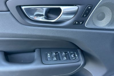 2023 Volvo XC60 Recharge Plug-In Hybrid Ultimate