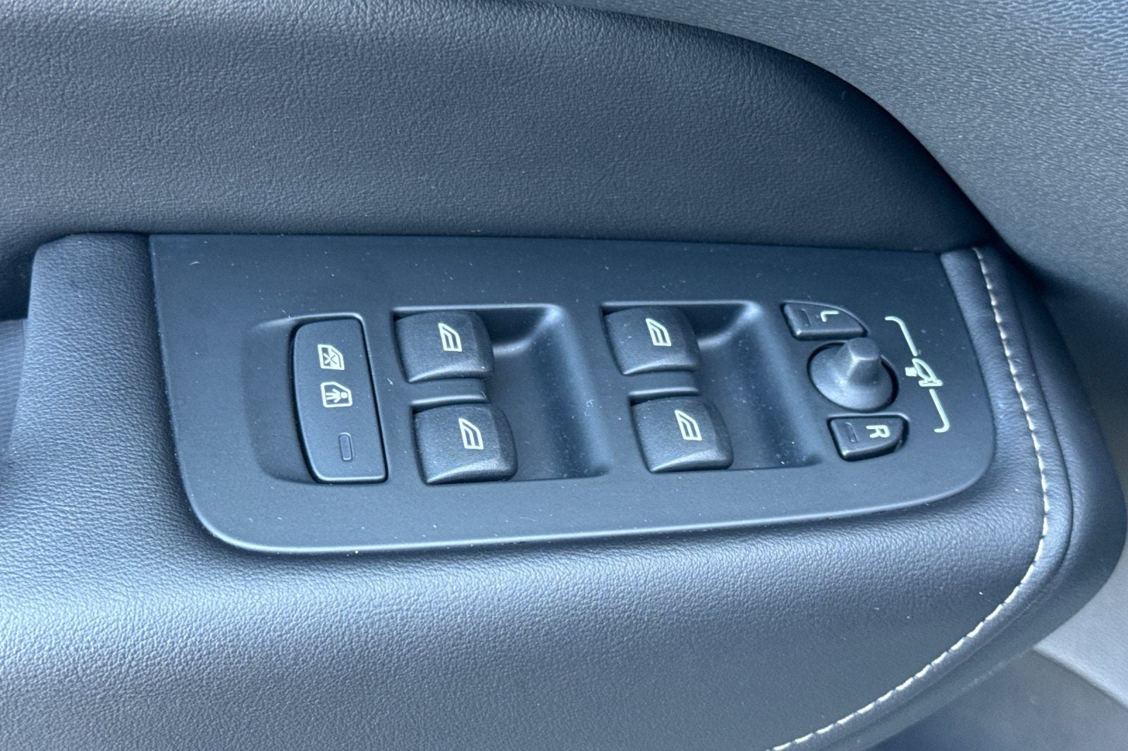 2023 Volvo XC60 Recharge Plug-In Hybrid Ultimate