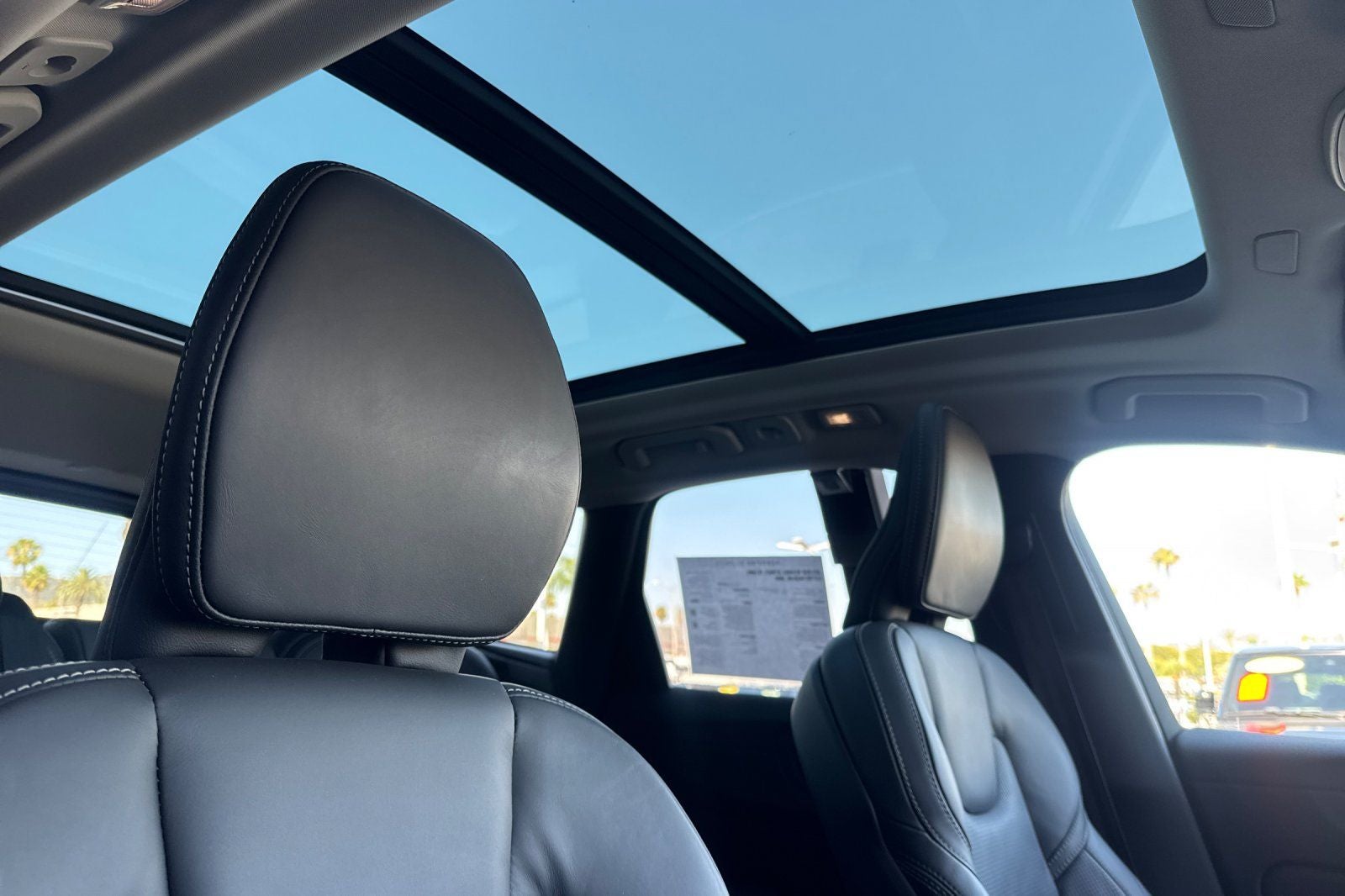 2023 Volvo XC60 Recharge Plug-In Hybrid Ultimate