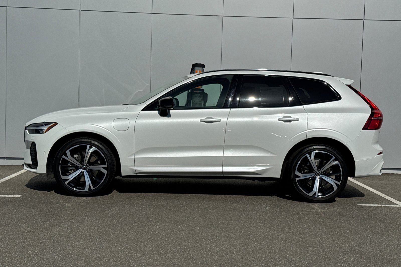 2023 Volvo XC60 Recharge Plug-In Hybrid Ultimate